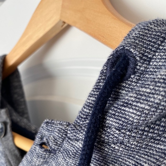 DKNY Lightweight Knit Hoody - Picture 5 of 6